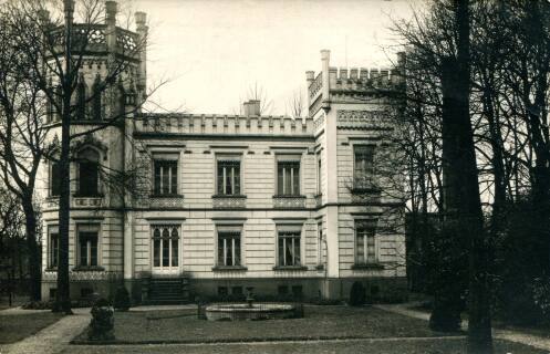 The Villa Drießen on Kaiser-Wilhelm-Strasse 