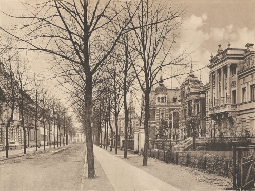 Uitzicht op de Bahnhofstraße rond 1915