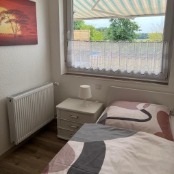 kleines Schlafzimmer Fewo_Hohe_Heide_kleines_Schlafzimmer