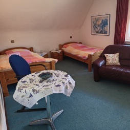FeWo_Seeheide_copyright Kemink-Buß_2-bed-room (2)