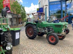 2024-04-28_Bocholt_Blüht_Oldtimer_Trecker_Shopping_Arkaden_Foto_Stadtmarketing