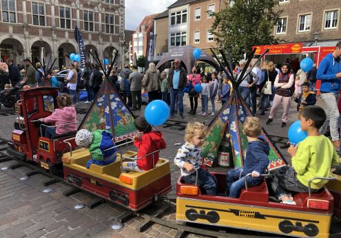 Children's railway in front of the Historic Town Hall