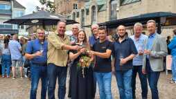 Neue Seite 2025-07-27_Weinfest_Krönung Weinkönigin_Mona_I.