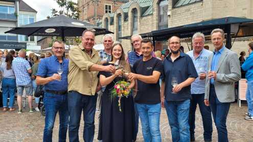 2025-07-27_Weinfest_Krönung Weinkönigin_Mona_I.