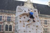 Kletterwand vor dem Historischen Rathaus Bocholt beim Bokeltsen Treff