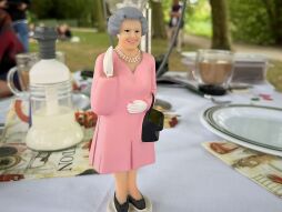 A touch of British charm on the River Aa The town commemorates the 'Brit Pic' on 21 June