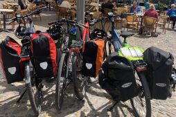 Fahrräder auf Marktplatz, TI-Mö. Fahrräder auf Marktplatz, TI-Mö.