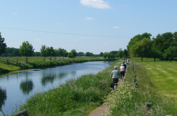 Aa cycle path with cycle group