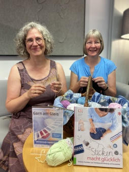 The team at the city library is looking forward to the new handicraft club The team at the city library is looking forward to the new handicraft club