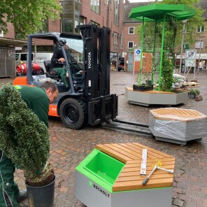 Photo_set-up temp. street furniture_city marketing