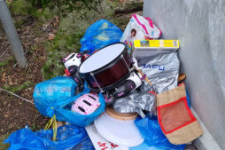 Was the drum kit not the right Christmas present yet? Was the drum kit not the right Christmas present yet?
