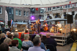  Jazz music and evening market - that was Thursday evening 