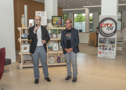 Kai Enck (left) from Stadtsparkasse Bocholt and organiser Michael Spogahn open the exhibition Kai Enck (left) from Stadtsparkasse Bocholt and organiser Michael Spogahn open the exhibition