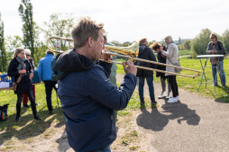  Der Posaunist Matthias Fleige begleitete die Eröffnung am Dienstag musikalisch. 