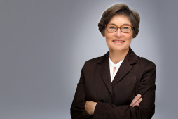 Barbara Rück, advisor at the NRW consumer advice centre (old-age provision, investments, property financing Barbara Rück, advisor at the NRW consumer advice centre (old-age provision, investments, property financing