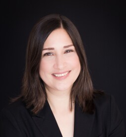 Dr Birgit Bujard