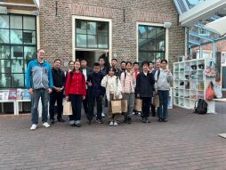 Visit to WUXI High School No 1 in the Onderduikmuseum 2025