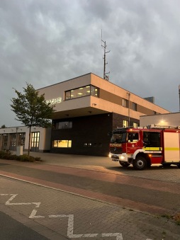 HLFbeforeThunderstormFront.jpg Storm