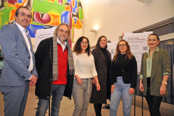  On Tuesday, 21.3.2023 (from left to right) Juan Lopez Casanava, Chairman of the Integration Council, Michael Stukowski (AWO), Fatma Boland (VHS), Carmen Wessels (AWO), Sarah Jrab (DRK) and Isabell Testroet (Head of VHS) opened the exhibition \