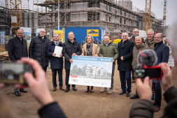 7Höfe urban quarter Start of 3rd construction phase 1 A large proportion of the flats in the new \