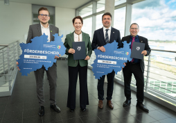  Delighted to receive the funding notifications (from left to right): Dave Welling, Head of Urban Planning, Minister Silke Gorißen, Mayor Christian Mangen and Benedikt Brahm from the Münster Regional Government, Department 33 - Rural Development and Land Reorganisation.  
