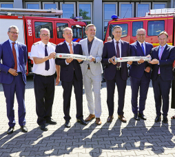  From left to right: Consul General Peter Schuurmann, Thomas Deckers (Head of the Fire Service), Ronald van Roeden (Dutch Ambassador to Germany), Anton Stapelkamp (Mayor of Aalten/NL), Cyrill Nunn (German Ambassador to the Netherlands), Thomas Kerkhoff (Mayor of Bocholt), Dr Kai Zwicker (District Administrator of the Borken district) 