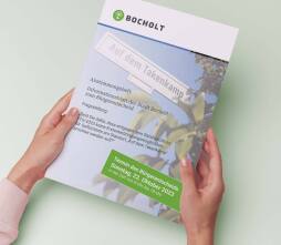 Voting booklet on the Biemenhorst referendum Voting booklet with relevant information on the referendum on a possible refugee accommodation in the district of Biemenhorst.