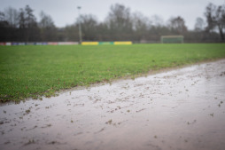  The city of Bocholt has announced that the municipal pitches are closed due to the weather. 