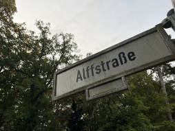 Alffstraße closure 2 Alffstraße will be closed from Wednesday to Friday,