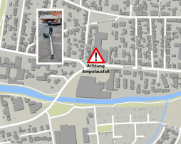  Take care at the Westend/Schwanenstraße junction - a traffic light pole has fallen over. 
