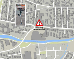 Defective Westend traffic lights Take care at the Westend/Schwanenstraße junction - a traffic light pole has fallen over.