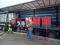 Generators delivered to Verkhniodniprovsk The city of Bocholt and the 'Helfende Hände St. Josef Bocholt' association have provided technical assistance in the form of powerful 40 kW and 16 kW generators and 125 electric heaters for the Ukrainian city of Verkhniodniprovsk as part of the emergency aid programme.