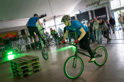 <p>In addition to stands from local bike dealers, there were also demonstrations by artistic cyclists.</p>