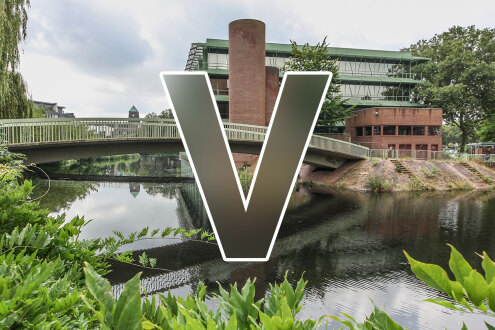 V V