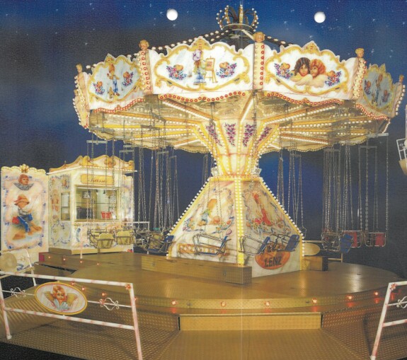 Sobotta_Kinder Barock Kettenkarussell Sobotta_Kinder Barock Kettenkarussell