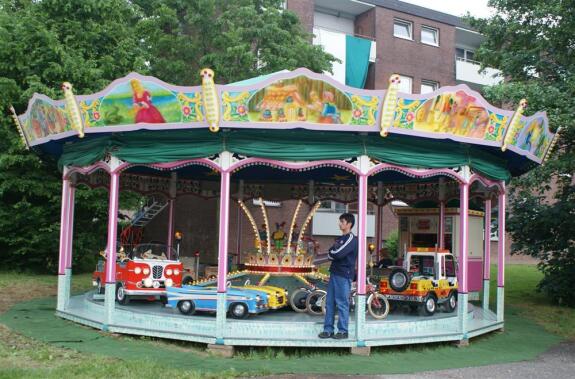 Kinderkraussell_Kindersport-Karussell_Kurze