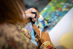  Jetzt noch Plätze für 6- bis 7-Jährige in der Sommermalschule sichern 