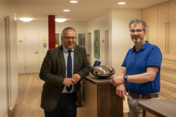 Im Gespräch: Bürgermeister Thomas Kerkhoff und Dr. med. Christian Goebel Im Gespräch: Bürgermeister Thomas Kerkhoff und Dr. med. Christian Goebel