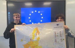 EU Jugendbotschafter 2 Die Jugendlichen lassen sich zu EU-Jugendbotschafter ausbilden.