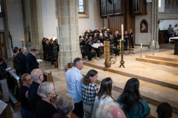 Im Zeichen der Solidarität mit der Ukraine fand in der Kirche St. Georg eine Konzertmesse unter dem Motto \ Im Zeichen der Solidarität mit der Ukraine fand in der Kirche St. Georg eine Konzertmesse unter dem Motto \