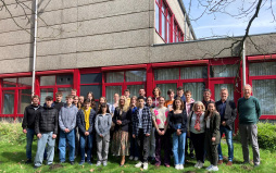  Schülerinnen und Schüler des Lycée Emile Duclaux aus der französischen Partnerstadt Aurillac beim offiziellen Empfang mit den deutschen Gastgeberinnen und Gastgebern der Partnerschule Euregio-Gymnasium Bocholt durch die stellvertretende Bürgermeisterin Kerstin Erkens (Mitte).  Mit dabei: Heiner Böing-Messing, Präsident der Deutsch-Französischen Gesellschaft Bocholt, und Frank Gassen, Lehrer am Euregio-Gymnasium, der den Austausch zwischen beiden Schulen nach 15 Jahren wieder reaktiviert hat. 