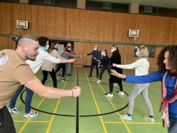 Gut Drauf Schulung Fachkräfte in Bocholter Einrichtungen (Schulen, Kindertageseinrichtungen, Einrichtungen der offenen und verbandlichen Jugendarbeit, Sportvereine), die mit Kindern und Jugendlichen im Alter von 5 bis ca. 18 Jahren pädagogisch zusammenarbeiten, können sich jetzt bei \