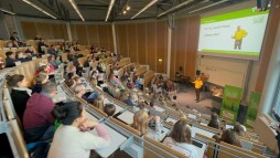  Die JUNGE UNI der Stadt Bocholt startet am 16. Februar wieder mit einer großen Jahresauftaktveranstaltung in das Jahr 2024. 