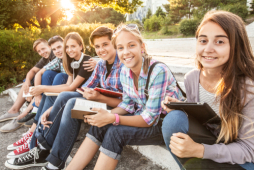 Jugendleiterausbildung Ein Mal im Jahr bietet die Stadt Bocholt eine Schulung für angehende Jugendgruppenleiterinnen und -leiter an.