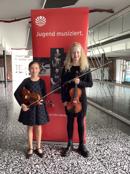  Matilda Varone und Lara Nienhaus 