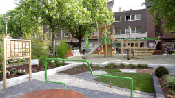  Der beliebte Spielgarten am Liebfrauenplatz bleibt noch den Sommer über stehen. 