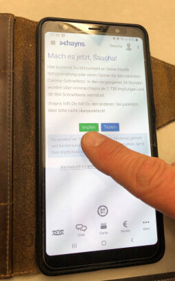  Buchung eines Impftermins über chayns-App: Wer Hilfe benötigt, kann sich an die Freiwilligenagentur und die Corona-Hilfe Bocholt wenden. 