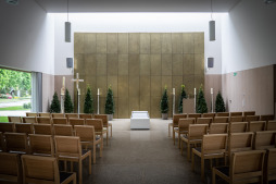Eine Innenansicht der neuen Trauerhalle des Bocholter Friedhofs Eine Innenansicht der neuen Trauerhalle des Bocholter Friedhofs.