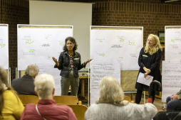  Andrea Unland (l.) und Agnes Wellkamp vom Verein \