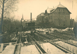  Historisches Foto: Brücke an der Bismarckstraße vor rund 97 Jahren. 